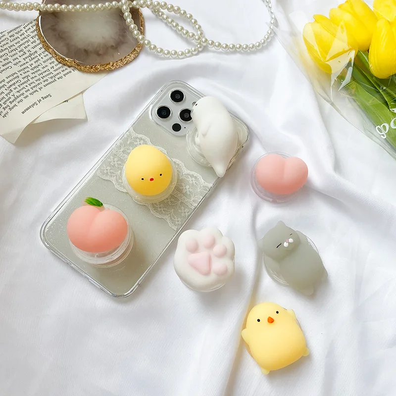 Cute Pinch Le Mobile Grip-tok  - огляд і ціна Phone Accessories Vending Machine